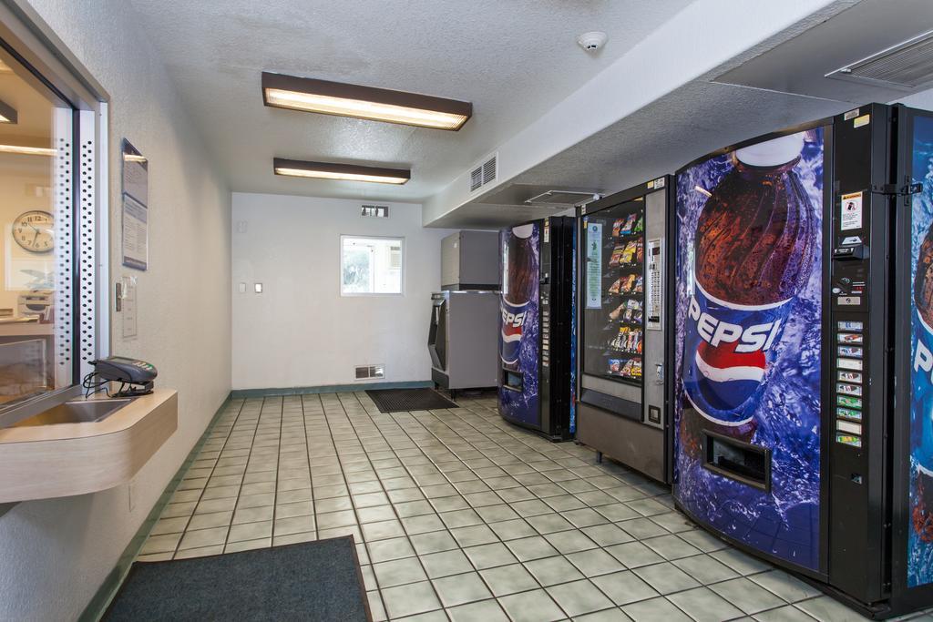 Park Inn By Radisson, Turlock Εξωτερικό φωτογραφία