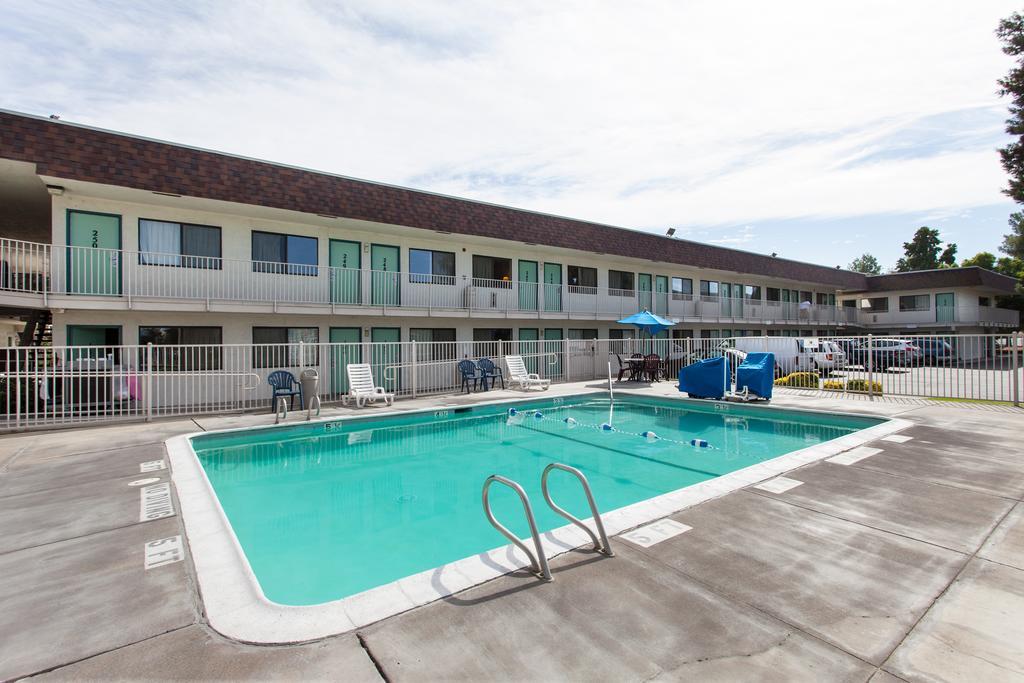 Park Inn By Radisson, Turlock Εξωτερικό φωτογραφία