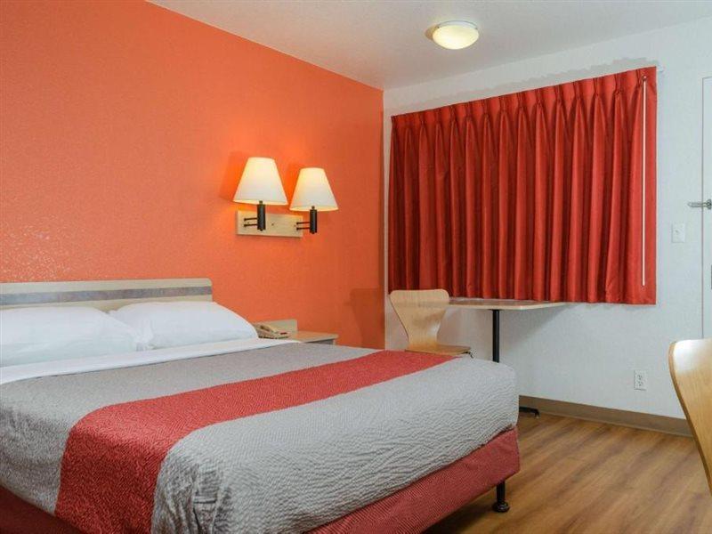 Park Inn By Radisson, Turlock Εξωτερικό φωτογραφία