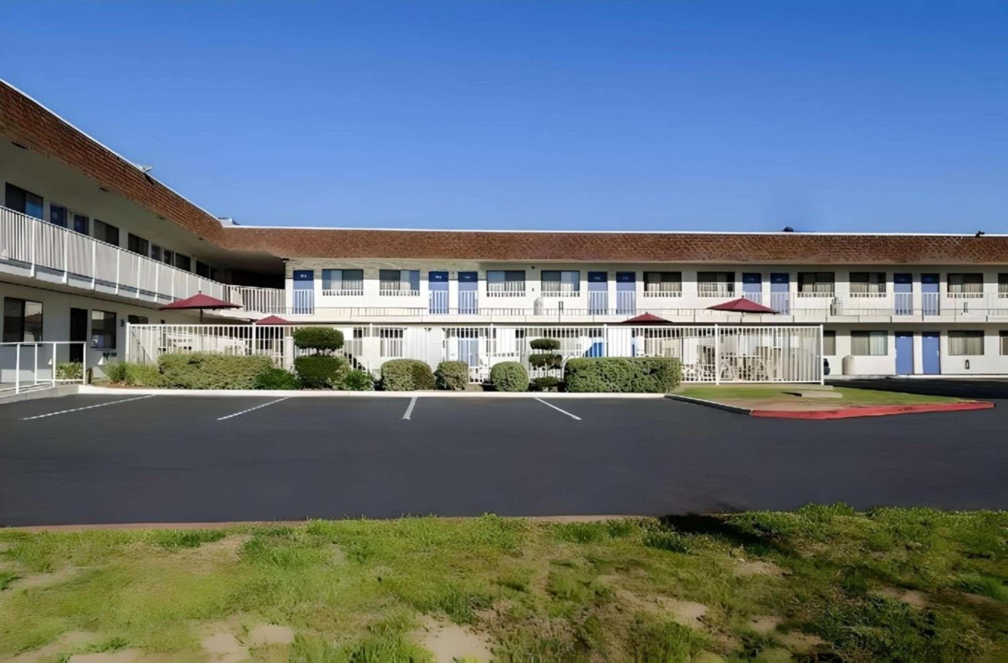 Park Inn By Radisson, Turlock Εξωτερικό φωτογραφία