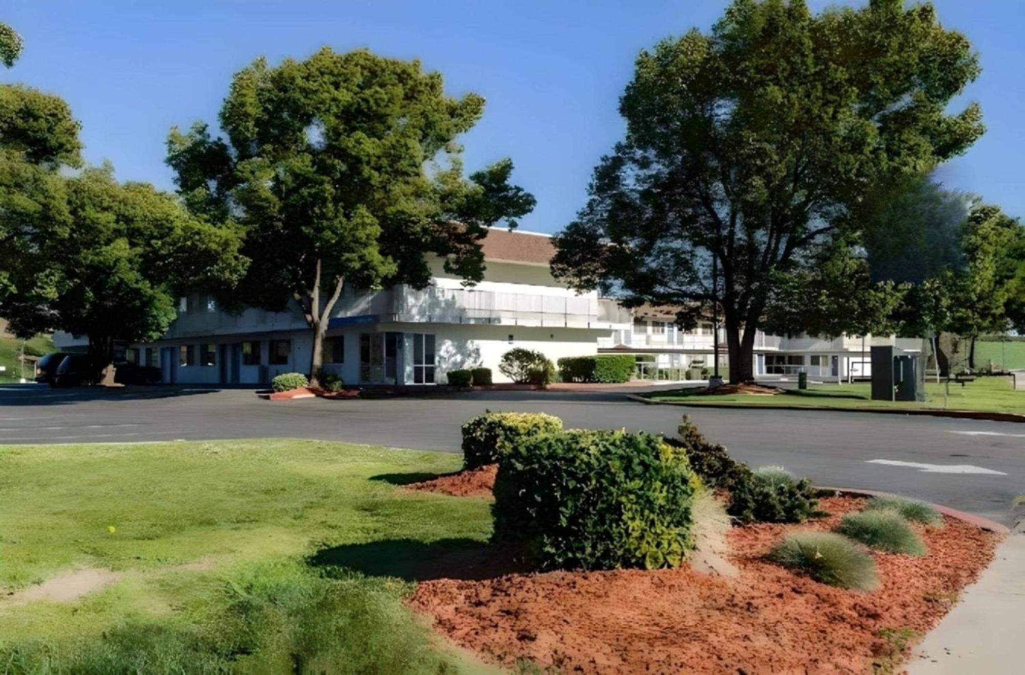 Park Inn By Radisson, Turlock Εξωτερικό φωτογραφία