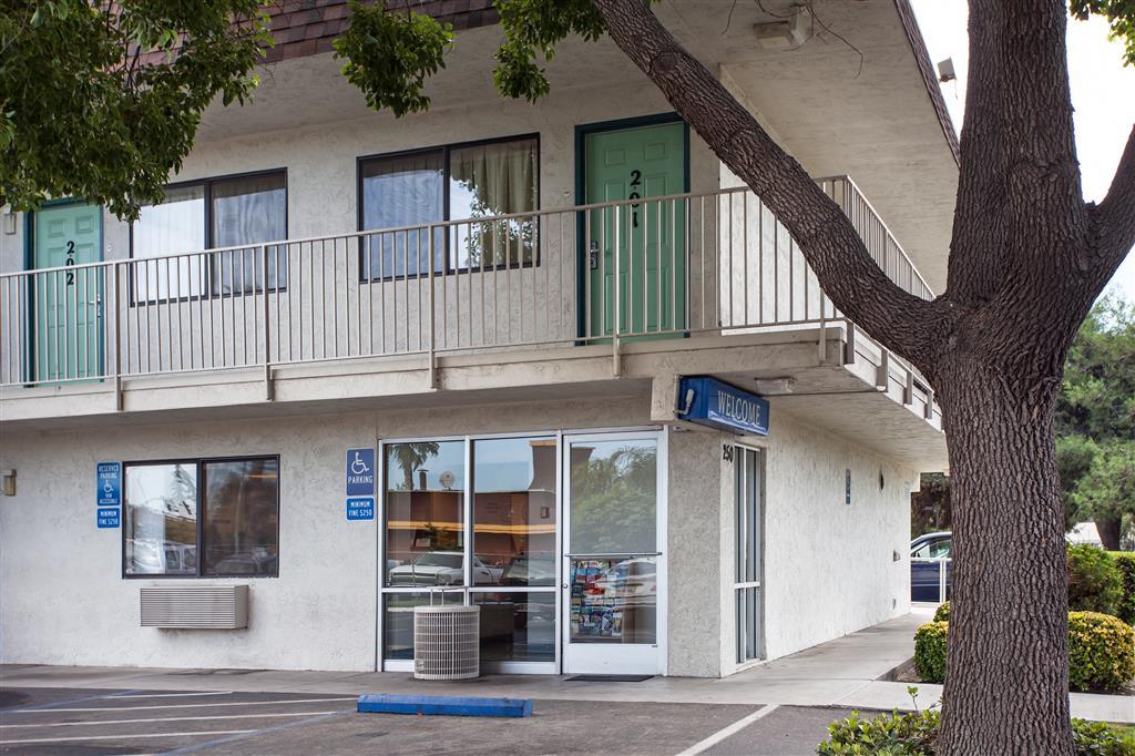 Park Inn By Radisson, Turlock Εξωτερικό φωτογραφία