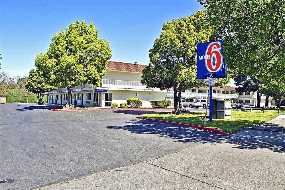 Park Inn By Radisson, Turlock Εξωτερικό φωτογραφία