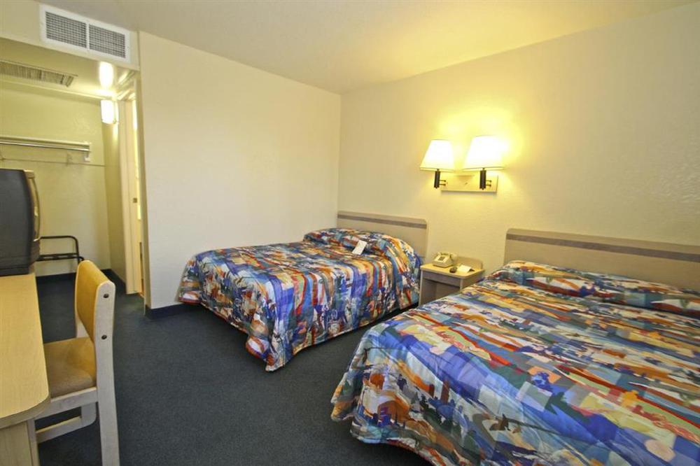 Park Inn By Radisson, Turlock Δωμάτιο φωτογραφία