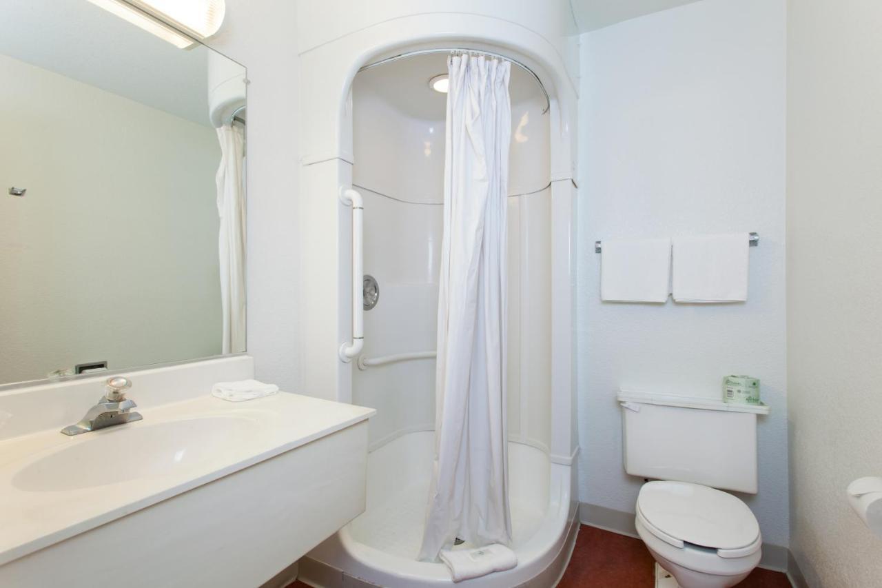 Park Inn By Radisson, Turlock Δωμάτιο φωτογραφία